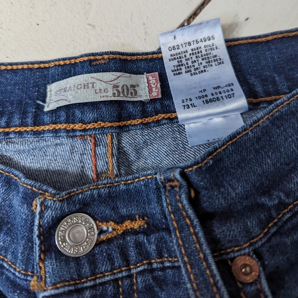 2000s Levi's 505 - Picture 7 of 10